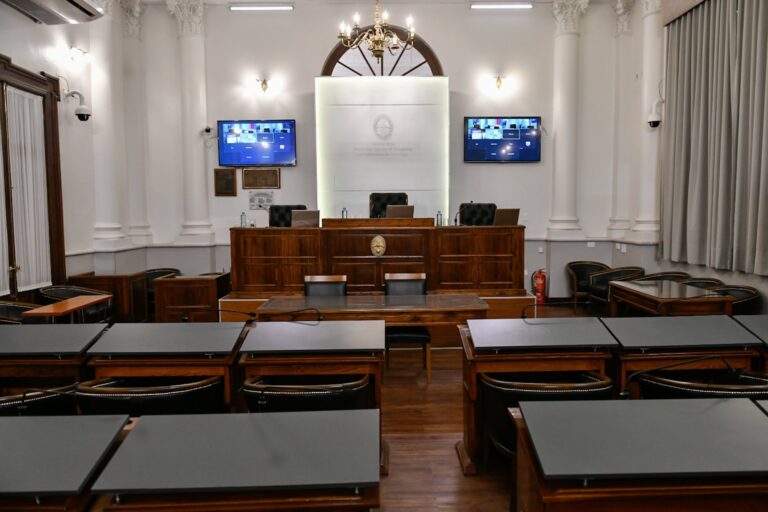 Senado: convocatoria a sesión y comisiones con invitados