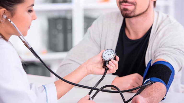 Remarcan la importancia del diagnóstico, la prevención y el tratamiento de la hipertensión arterial