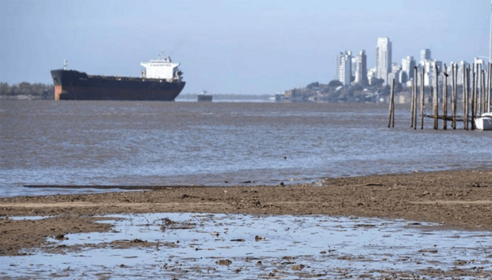 parana-bajante-hidrovia-buque