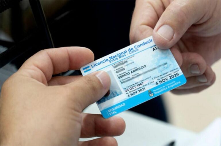 Los deudores alimentarios no podrán obtener licencias de conducir profesionales en Entre Ríos