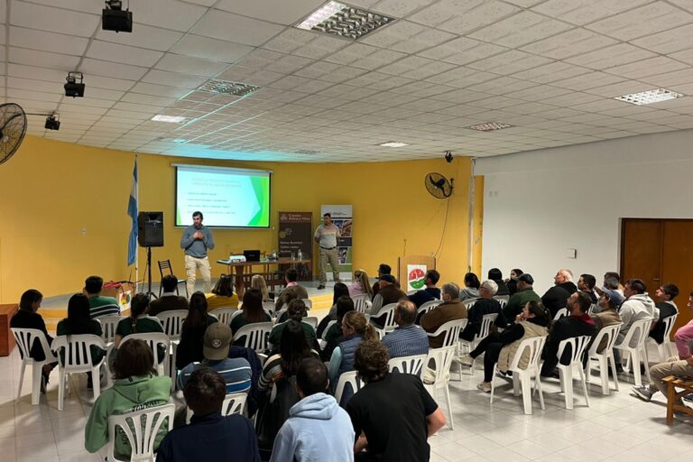 Entre Ríos capacitó a productores apícolas para mejorar la competitividad regional